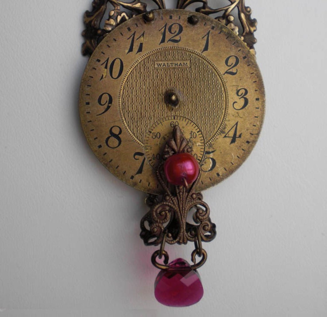 Vintage Elegance Watch Face & Crystal — Necklace