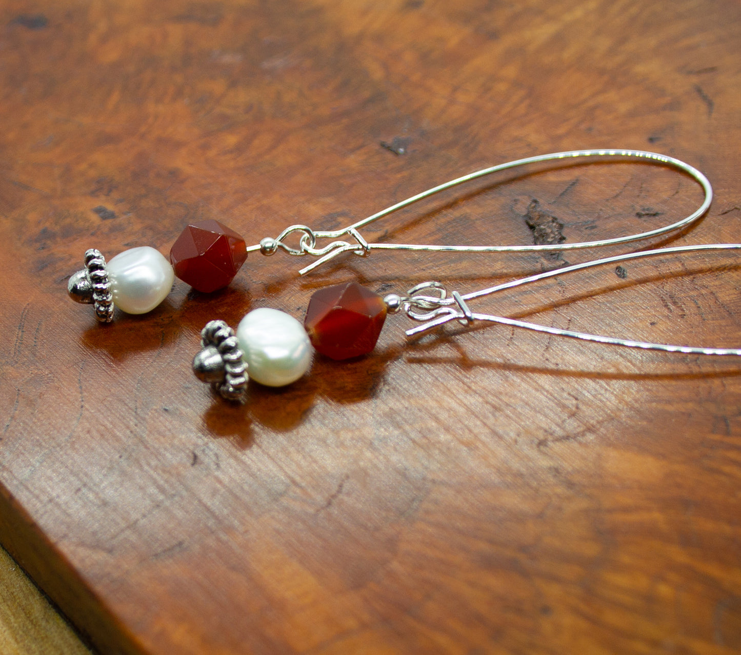 Cranberries and snowballs — Earrings